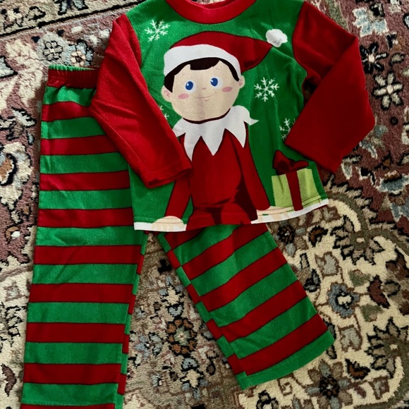 Christmas 2 Pc PJ Size 4 - Picture 1 of 4
